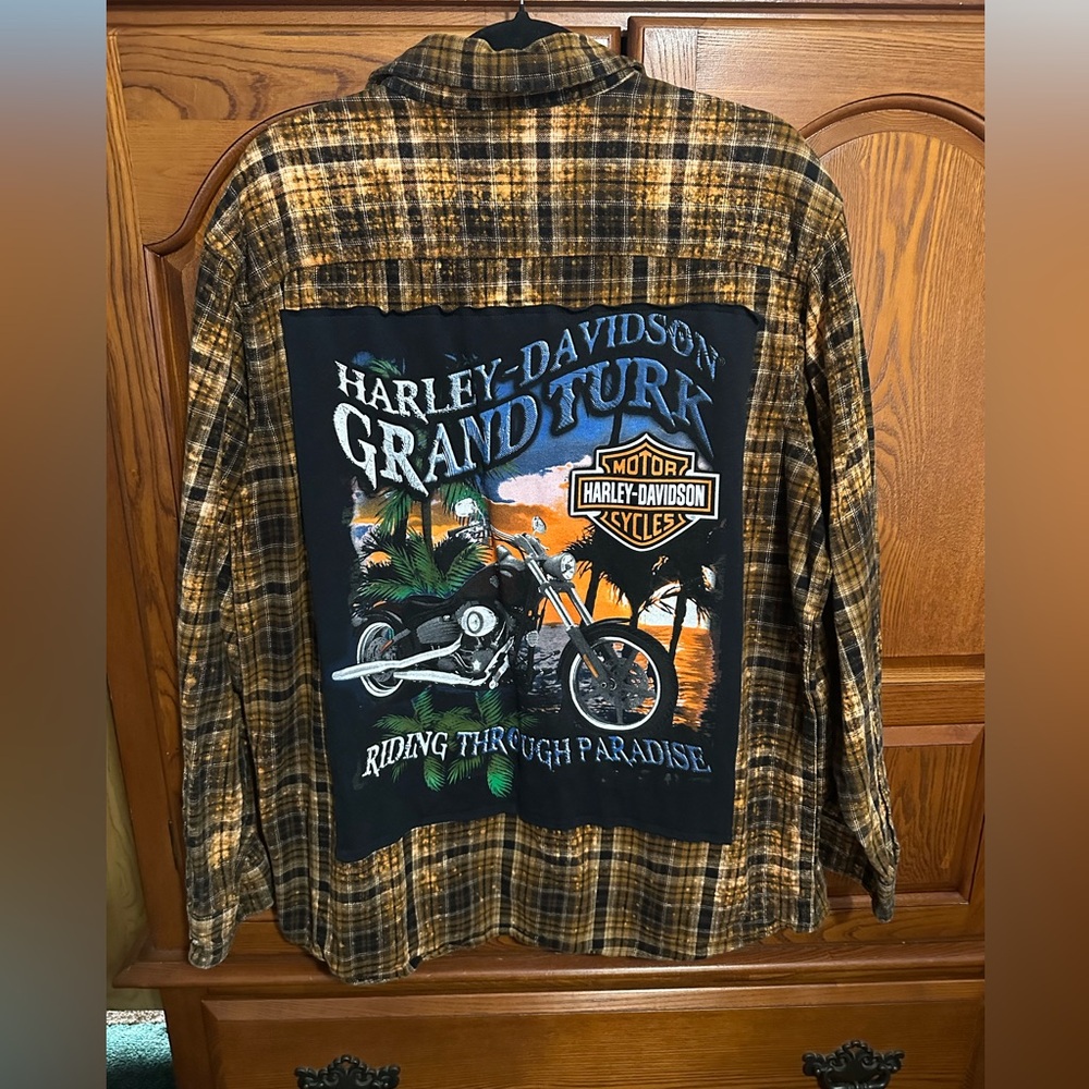Harley-Davidson Grand Turk upcycled bleached flannel tee